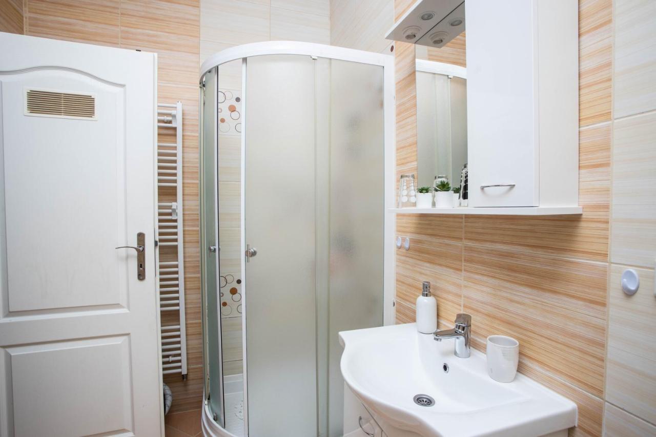 Apartman Gundulic วิงโคฟซี ภายนอก รูปภาพ